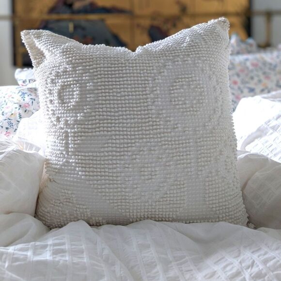 Vintage Hobnail Throw Pillow - Picture 2 of 4